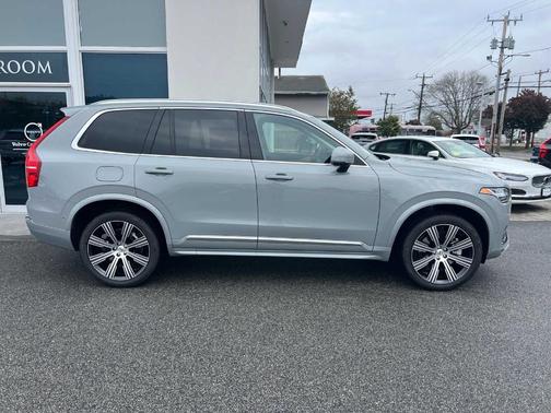 2025 Volvo XC90 Plug-In Hybrid T8 Plus 7-Seater