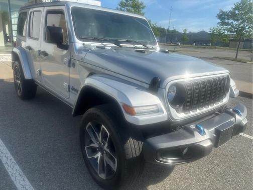 Silver Zynith Clearcoat 2024 Jeep Wrangler 4xe Sport