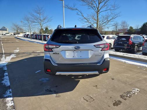 2024 Subaru Outback Touring XT