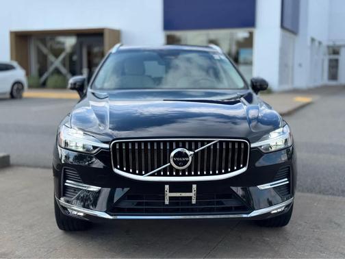 2022 Volvo XC60 B6 Inscription