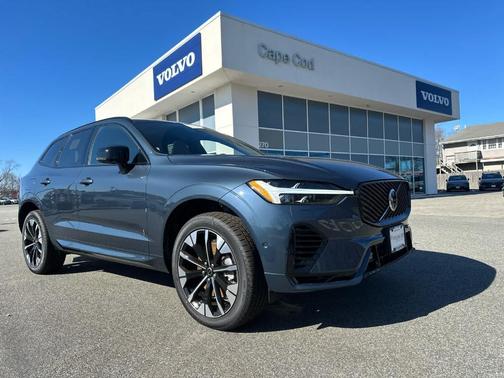 Denim Blue Metallic 2026 Volvo XC60 Plug-In Hybrid T8 Plus