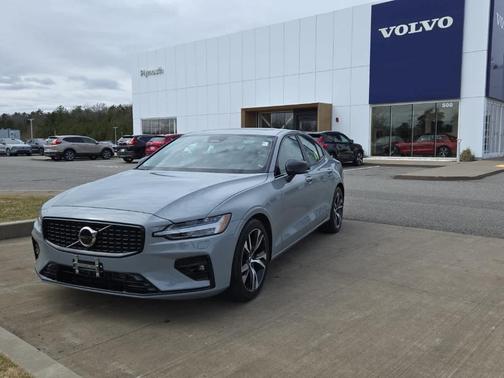 2025 Volvo S60 B5 Core