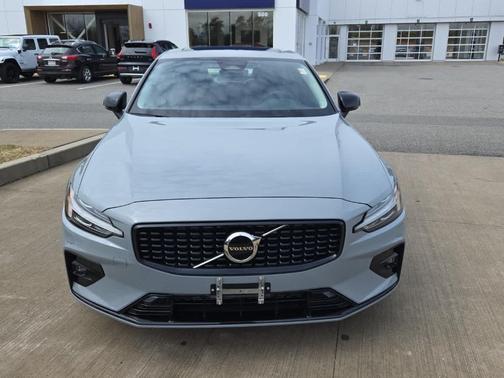 2025 Volvo S60 B5 Core