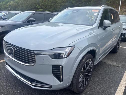 Metallic 2026 Volvo XC90 B6 Plus 7-Seater