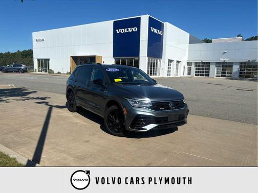Platinum Gray Metallic 2024 Volkswagen Tiguan 2.0T SE R-Line Black