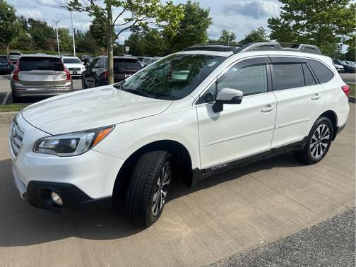 White 2016 Subaru Outback 2.5i Limited