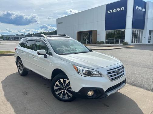 White 2016 Subaru Outback 2.5i Limited