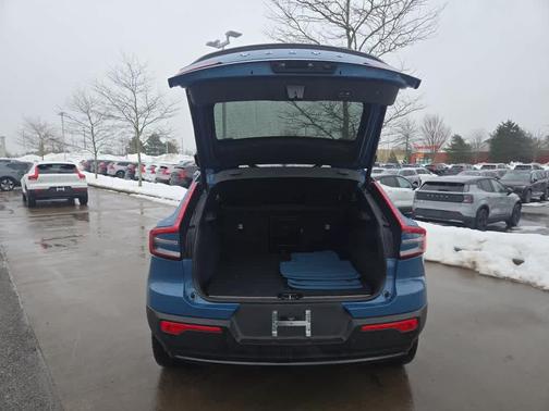 2023 Volvo C40 Recharge Pure Electric Twin Plus