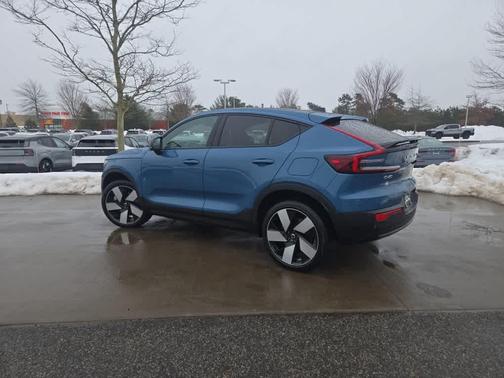 2023 Volvo C40 Recharge Pure Electric Twin Plus