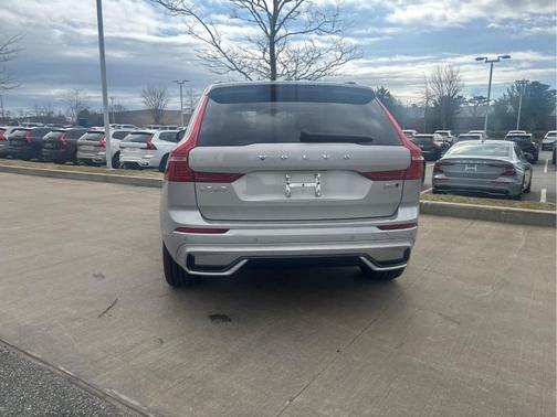 Silver 2023 Volvo XC60 B5 Plus Dark Theme