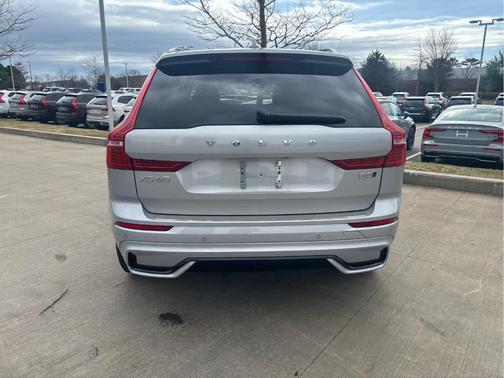 Silver 2023 Volvo XC60 B5 Plus Dark Theme
