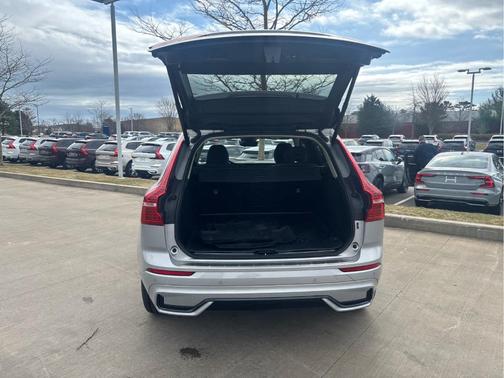 Silver 2023 Volvo XC60 B5 Plus Dark Theme