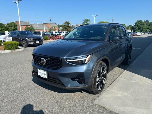 2026 Volvo XC40 ULTRA