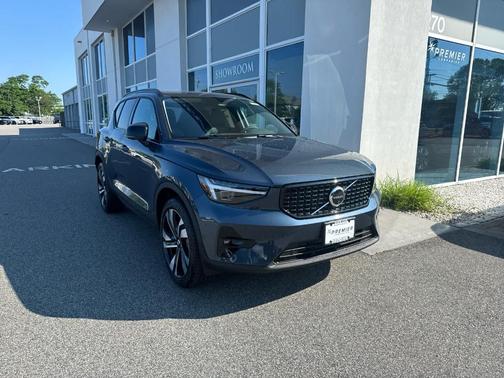 2026 Volvo XC40 ULTRA