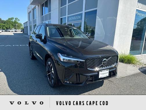 2026 Volvo XC60 PLUS