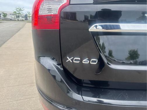 Black 2016 Volvo XC60 T5 Premier