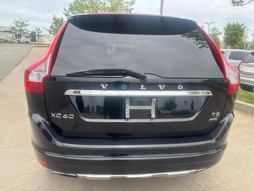 Black 2016 Volvo XC60 T5 Premier