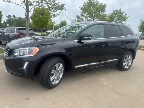 Black 2016 Volvo XC60 T5 Premier