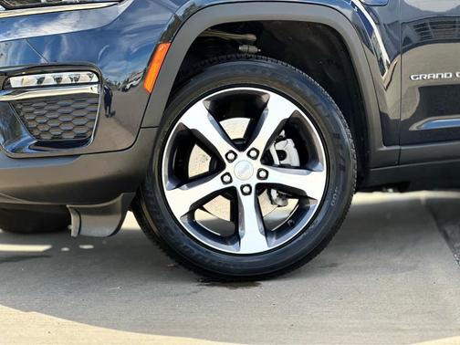 2022 Jeep Grand Cherokee 4xe Base