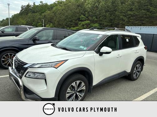 White 2022 Nissan Rogue SV