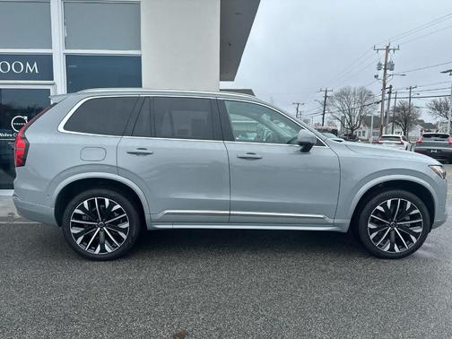 Metallic 2026 Volvo XC90 B6 Plus 6-Seater
