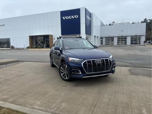 Navarra Blue Metallic 2021 Audi Q5 40 Premium Plus