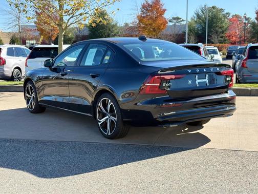 2025 Volvo S60 B5 Plus