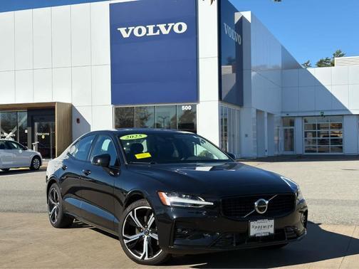 2025 Volvo S60 B5 Plus