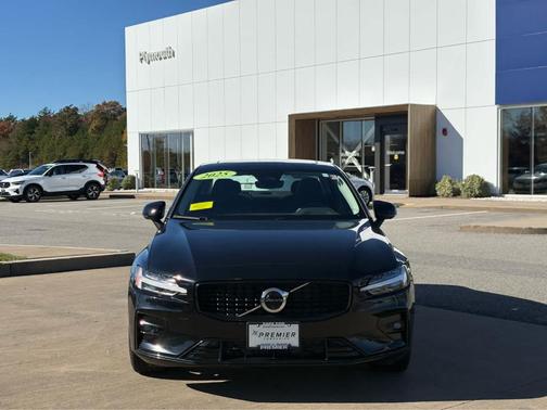 2025 Volvo S60 B5 Plus