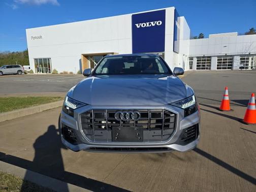 2022 Audi Q8 55 Premium Plus