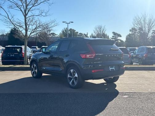 2026 Volvo XC40 B5 Plus