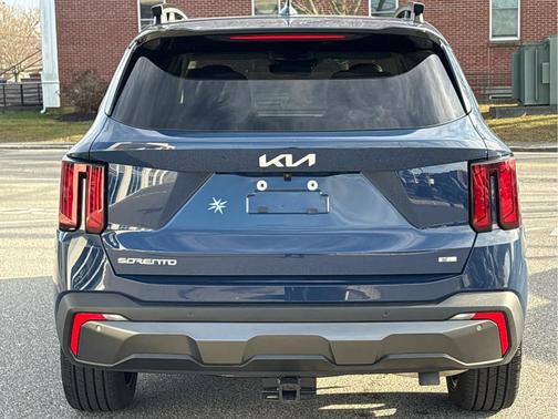 2024 Kia Sorento X-Line EX