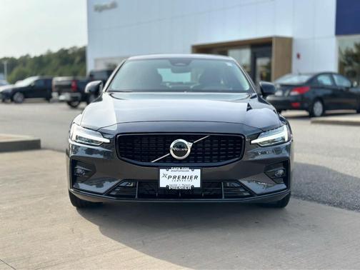 2025 Volvo S60 B5 Core