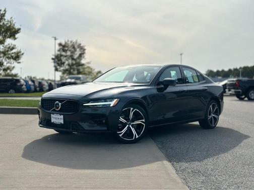 2025 Volvo S60 B5 Core
