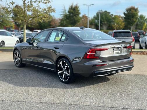 2025 Volvo S60 B5 Core