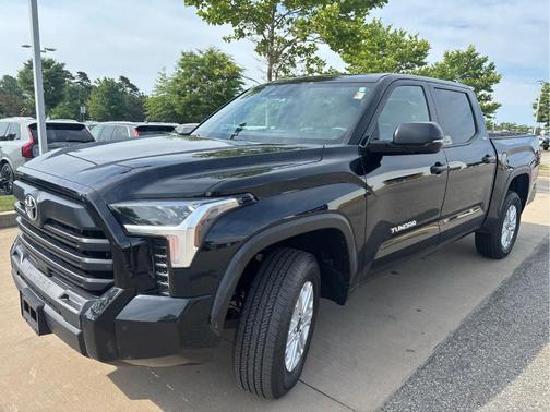 Midnight Black Metallic 2025 Toyota Tundra SR5