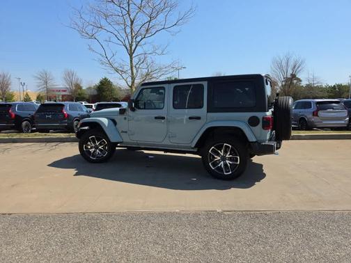 Earl Clearcoat 2024 Jeep Wrangler 4xe Sport
