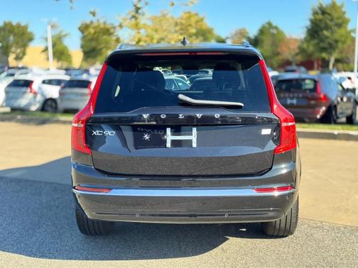 2023 Volvo XC90 Recharge Plug-In Hybrid T8 Plus 6-Seater