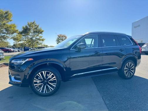 2023 Volvo XC90 Recharge Plug-In Hybrid T8 Plus 6-Seater