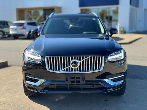 2023 Volvo XC90 Recharge Plug-In Hybrid T8 Plus 6-Seater