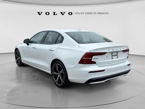 Crystal White Metallic 2024 Volvo S60 B5 Core Dark Theme