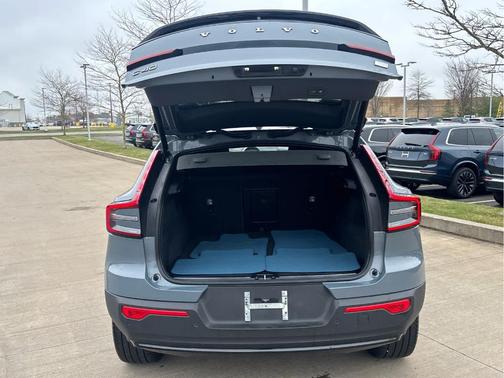 Thunder Gray Metallic 2023 Volvo C40 Recharge Pure Electric Twin Ultimate