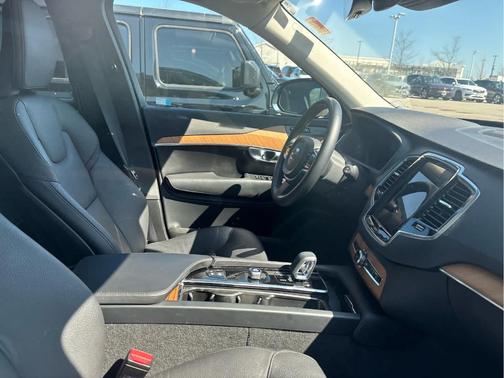 2023 Volvo XC90 B6 Plus 6-Seater