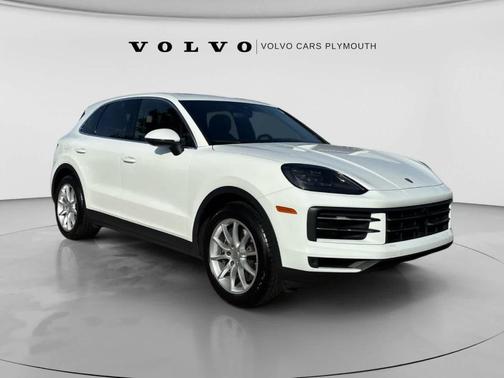 Carrara White Metallic 2024 Porsche Cayenne Base
