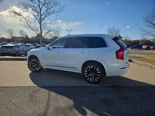 2026 Volvo XC90 B6 Plus 7-Seater