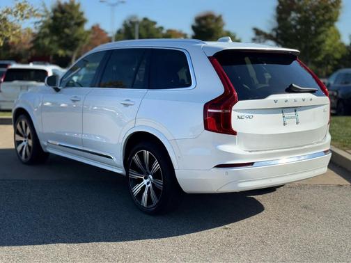 2023 Volvo XC90 Recharge Plug-In Hybrid T8 Plus 6-Seater