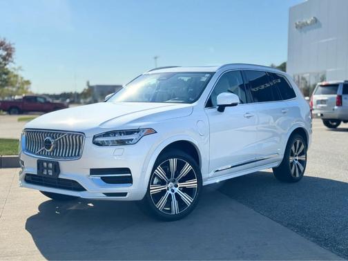 2023 Volvo XC90 Recharge Plug-In Hybrid T8 Plus 6-Seater