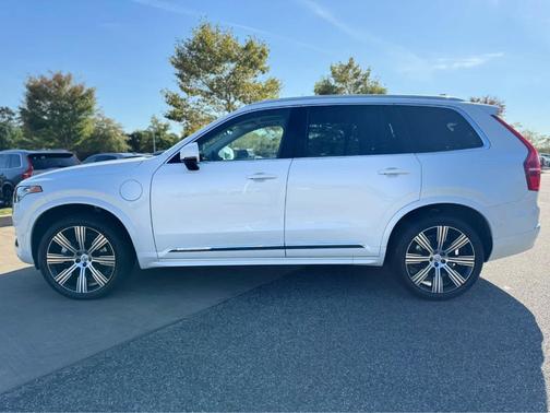 2023 Volvo XC90 Recharge Plug-In Hybrid T8 Plus 6-Seater