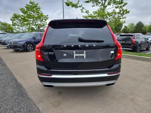 2021 Volvo XC90 Recharge Plug-In Hybrid T8 Inscription 7 Passenger