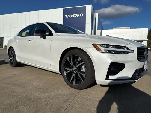 2025 Volvo S60 B5 Core